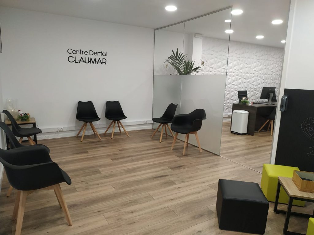 Clínica dental en esparraquera. El dentista amigo